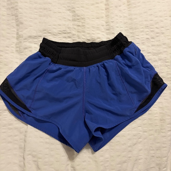 RARE Lululemon Hotty Hot Shorts BLACK AND BLUE COLOR - Picture 2 of 4